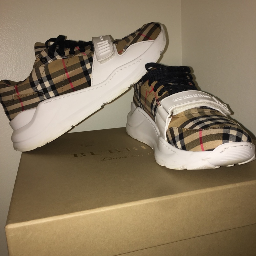 Vintage Burberry stripes